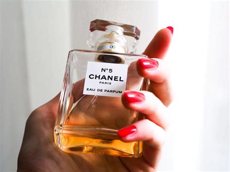 chanel n5 slogan